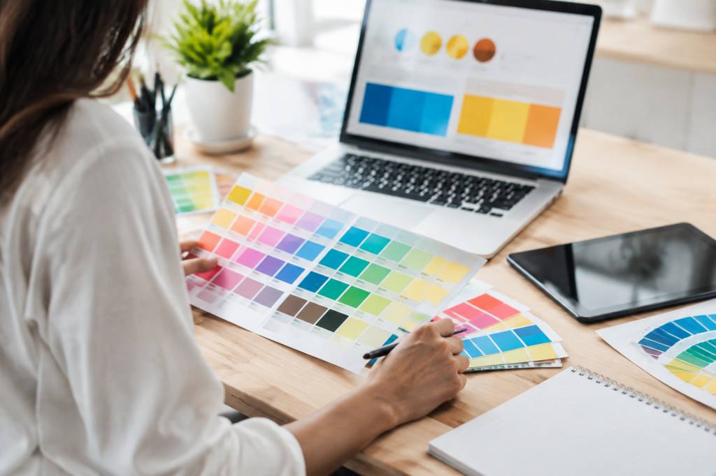 Couleurs marque : comment choisir une palette qui renforce votre identité visuelle et votre stratégie marketing
